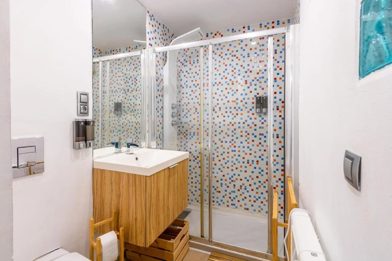 Colours Apartment And Garage Historical Center 4 Pax Seville